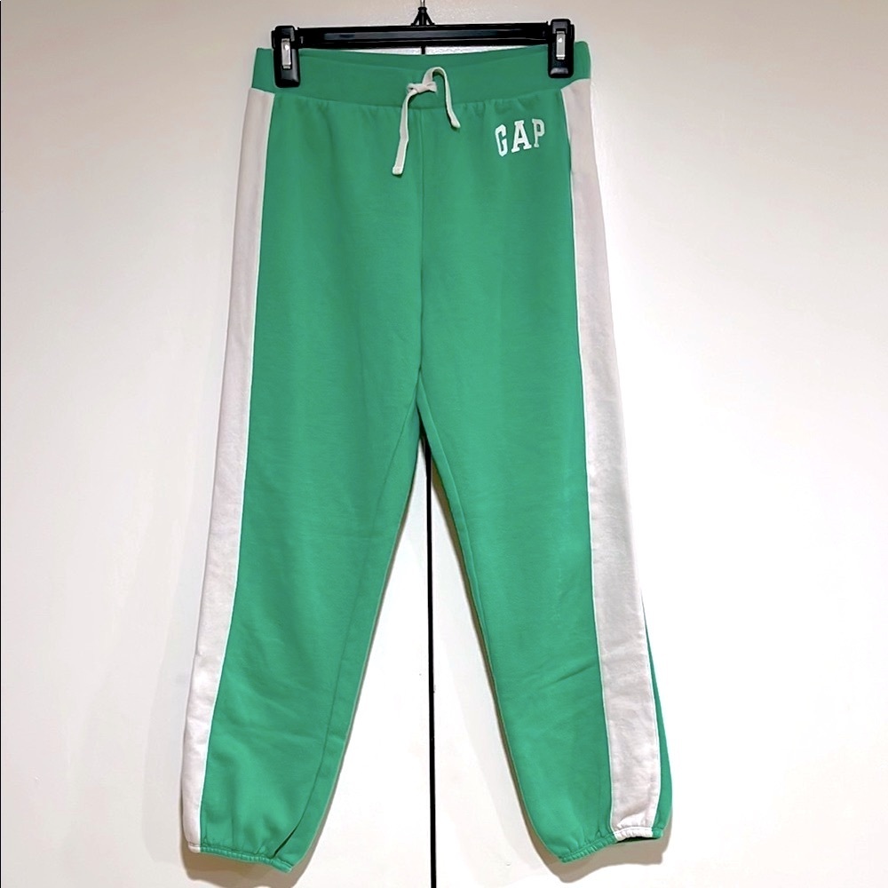 🛍️5️⃣ / 💲2️⃣5️⃣🛍️ - GAP Kids Green Sweatpants